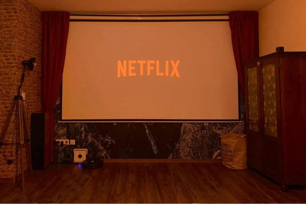 Home Cinema, Parking Space Würzburg Dış mekan fotoğraf
